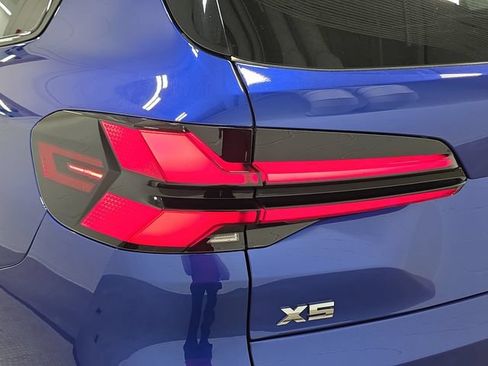 Used 2026 BMW X5 M60i AWD/4WD image 28