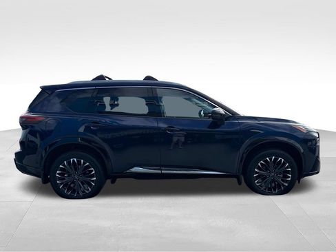 Used 2025 Nissan Rogue Platinum FWD image 7