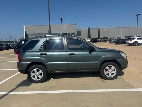 Used 2009 Kia Sportage LX FWD image 4