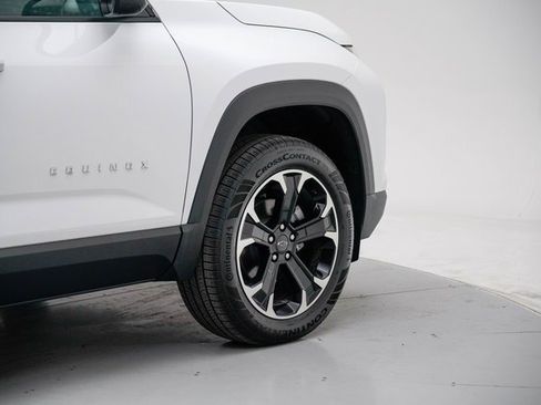 New 2026 Chevrolet Equinox LT w/ Convenience Package II image 8