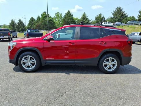 Used 2024 GMC Terrain SLE w/ Driver Convenience Package AWD/4WD image 6
