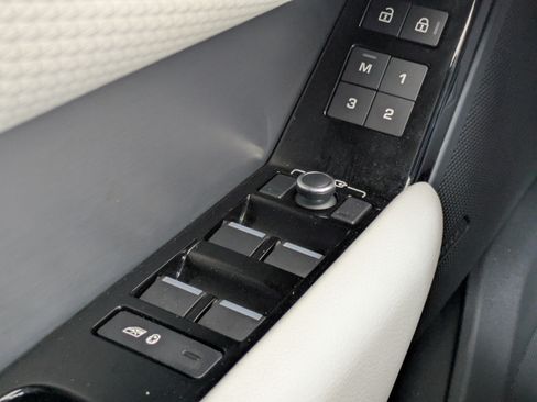 Used 2021 Land Rover Range Rover Velar R-Dynamic S AWD/4WD image 23
