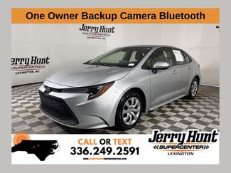 Used 2020 Toyota Corolla LE FWD video 1