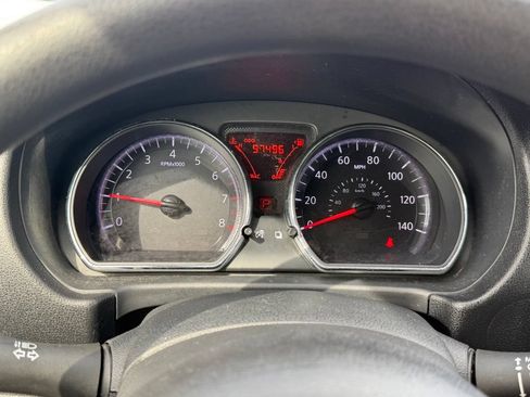 Used 2014 Nissan Versa SV FWD image 23