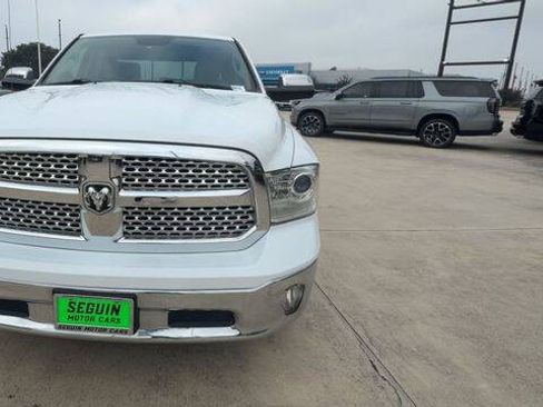 Used 2017 RAM 1500 Laramie RWD image 3