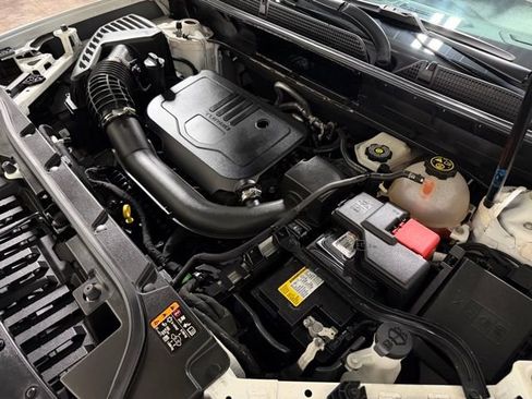 Used 2023 GMC Acadia SLE w/ Driver Convenience Package image 48