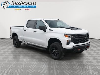 New 2026 Chevrolet Silverado 1500 Custom Trail Boss w/ LPO, Dark Essentials Package