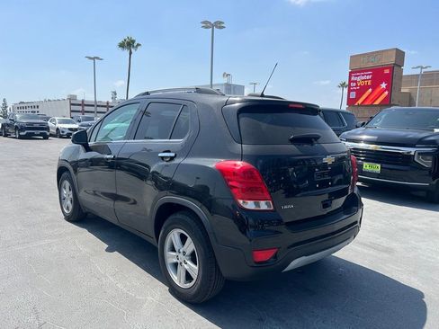 Used 2019 Chevrolet Trax LT w/ LT Convenience Package FWD image 7