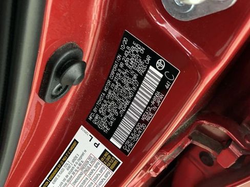 Used 2021 Toyota Corolla SE w/ SE Preferred Package image 20