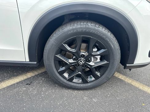 Certified 2024 Honda HR-V Sport image 15