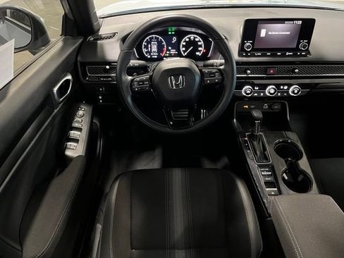 Used 2023 Honda Civic Sport image 18