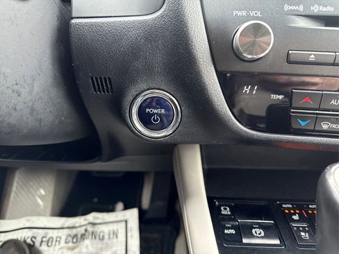 Used 2019 Lexus RX 450h AWD image 32