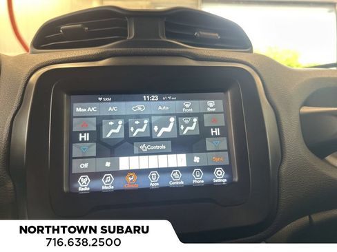 Used 2020 Jeep Renegade Altitude AWD/4WD image 11