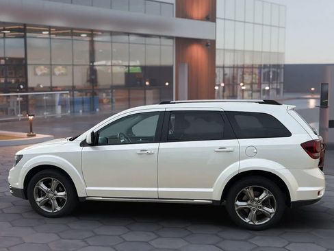 Used 2017 Dodge Journey Crossroad w/ Popular Equipment Group image 4