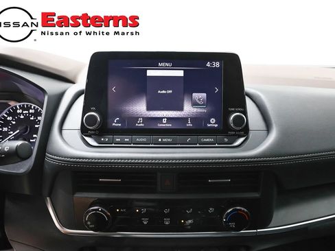 Used 2023 Nissan Rogue S AWD/4WD image 12