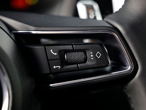 New 2026 Porsche Macan GTS image 38