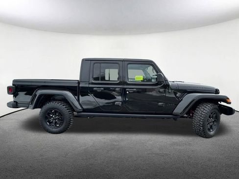 Used 2023 Jeep Gladiator Willys image 14