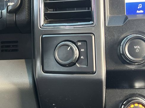 Used 2019 Ford F150 XLT image 31