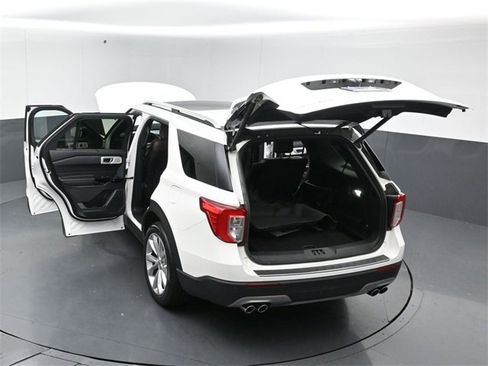 Certified 2022 Ford Explorer Platinum w/ Equipment Group 601A image 58