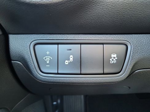 Certified 2023 Kia Forte LXS w/ LXS Technology Package FWD image 23