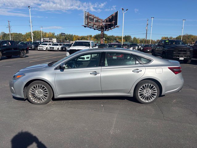 Used 2018 Toyota Avalon Limited w/ All Weather Liner Package FWD image 5
