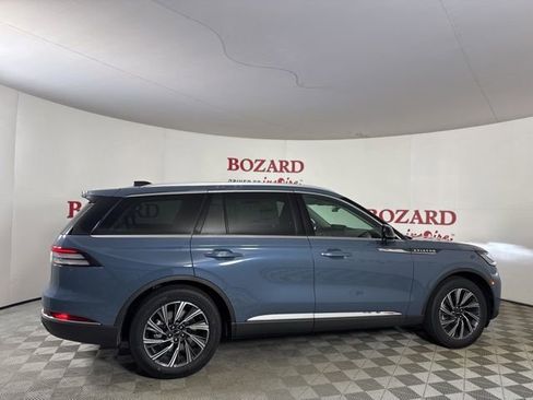New 2025 Lincoln Aviator Premiere image 8