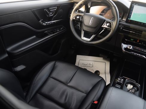 Used 2023 Lincoln Corsair Reserve w/ Jet Appearance Package image 2