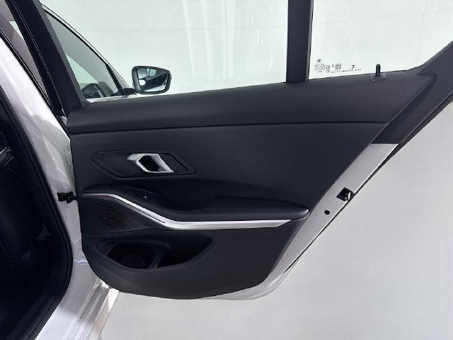 Used 2026 BMW 330i Sedan RWD image 27