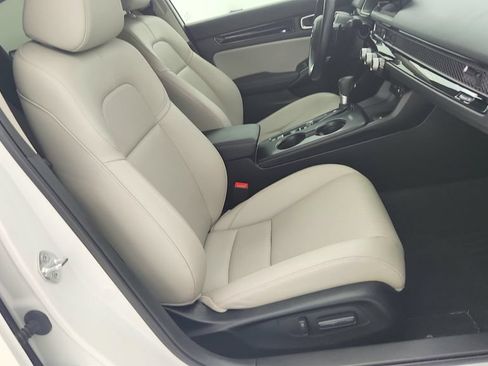 Used 2023 Honda Civic Touring image 31