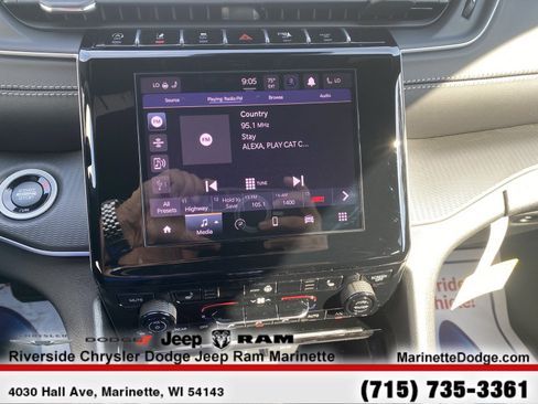 New 2025 Jeep Grand Cherokee Altitude image 17