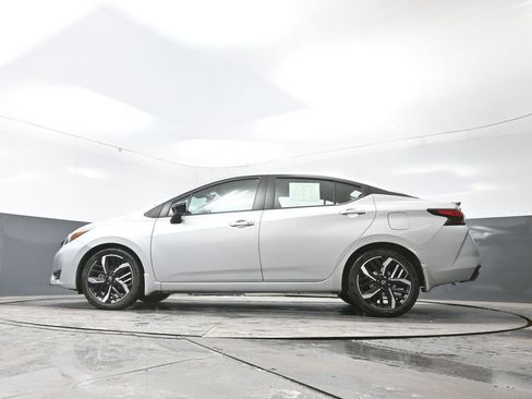 Used 2023 Nissan Versa SR w/ Trunk Package image 52