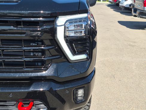 Used 2026 Chevrolet Silverado 2500 LTZ w/ Trail Boss Package AWD/4WD image 10
