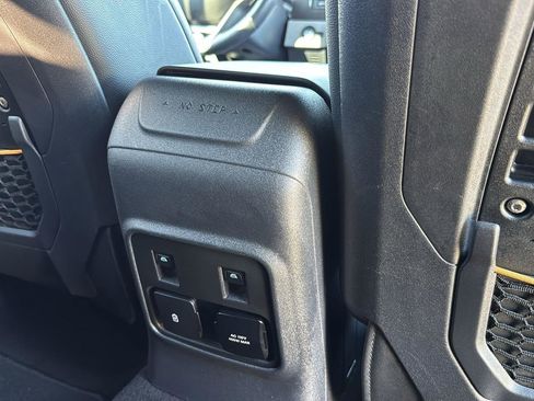 Certified 2022 Ford Bronco Badlands image 28