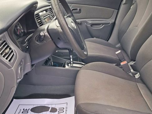 Used 2008 Kia Rio5 FWD image 8