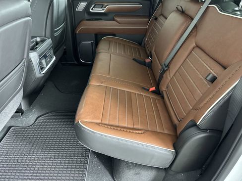 New 2025 GMC Sierra 2500 Denali Ultimate w/ Max Trailering Package image 22