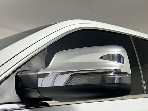 Used 2024 RAM 1500 Limited w/ Body Color Bumper Group image 12