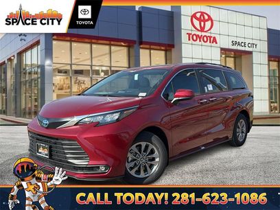 New 2025 Toyota Sienna XLE