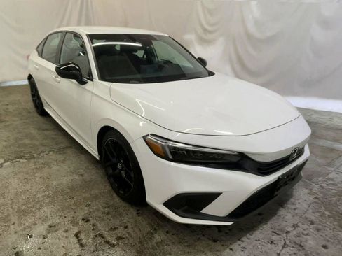 Certified 2024 Honda Civic Sport image 2