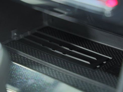 New 2025 Volkswagen Taos SE w/ Panoramic Sunroof Package image 21