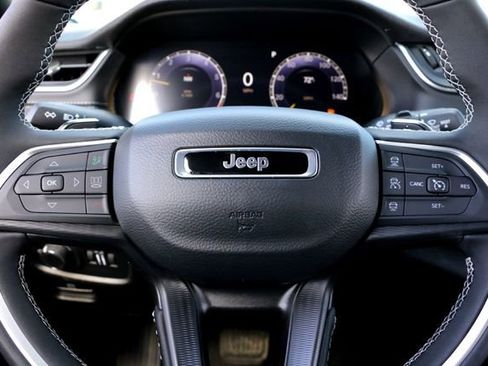 New 2025 Jeep Grand Cherokee L Altitude RWD image 11