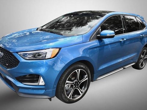 Used 2019 Ford Edge ST w/ Equipment Group 401A AWD/4WD image 3
