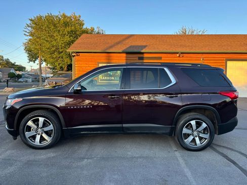 Used 2020 Chevrolet Traverse LT w/ LT Premium Package AWD/4WD image 8