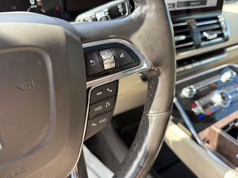 Used 2019 Lincoln Navigator Reserve AWD/4WD image 20