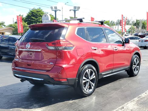 Used 2017 Nissan Rogue SL image 6