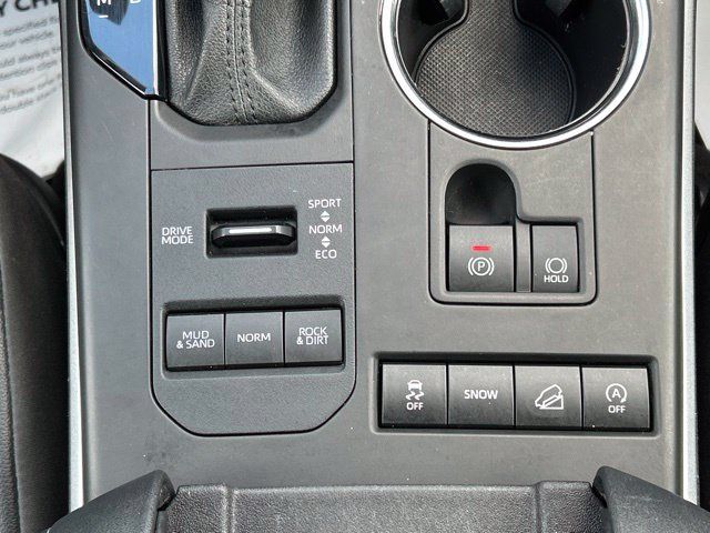 Used 2022 Toyota Highlander XLE AWD/4WD image 68