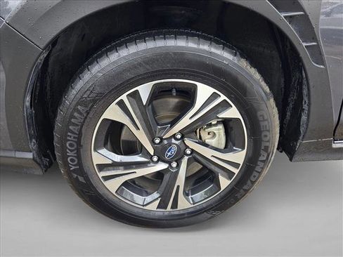 Used 2025 Subaru Crosstrek 2.0i Premium AWD/4WD image 11