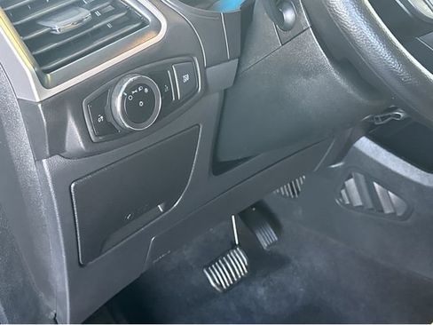 Used 2024 Ford Edge SE AWD/4WD image 32