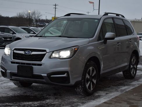 Used 2018 Subaru Forester 2.5i Premium w/ All-Weather Package image 12