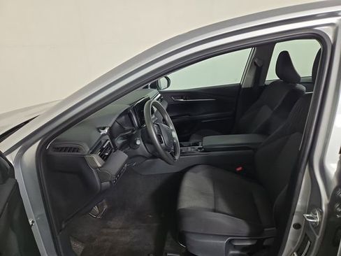 Used 2025 Toyota Camry LE FWD image 12