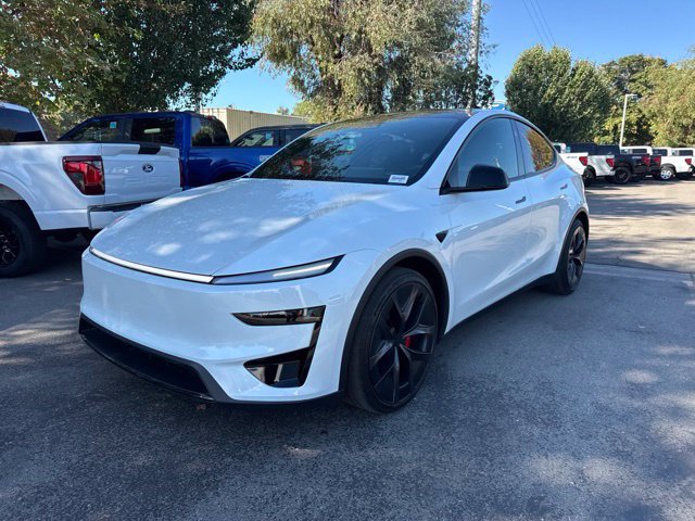 Used 2026 Tesla Model Y Performance AWD/4WD image 2